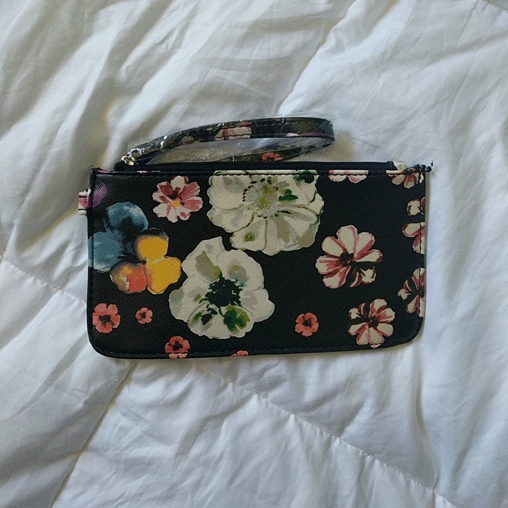 🌼Nine West floral clutch🌼